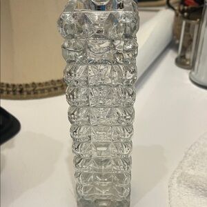 Elegant Clear Glass Vase with Textured Design